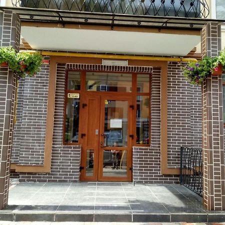 Tiffany Apartment 이르핀 외부 사진